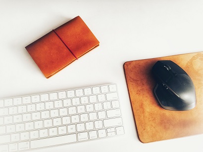 how to clean a mousepad