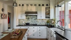 Black & White Kitchen Brimming With Rustic Style 