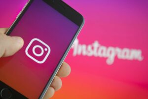 E-commerce Drives News Features on Instagram